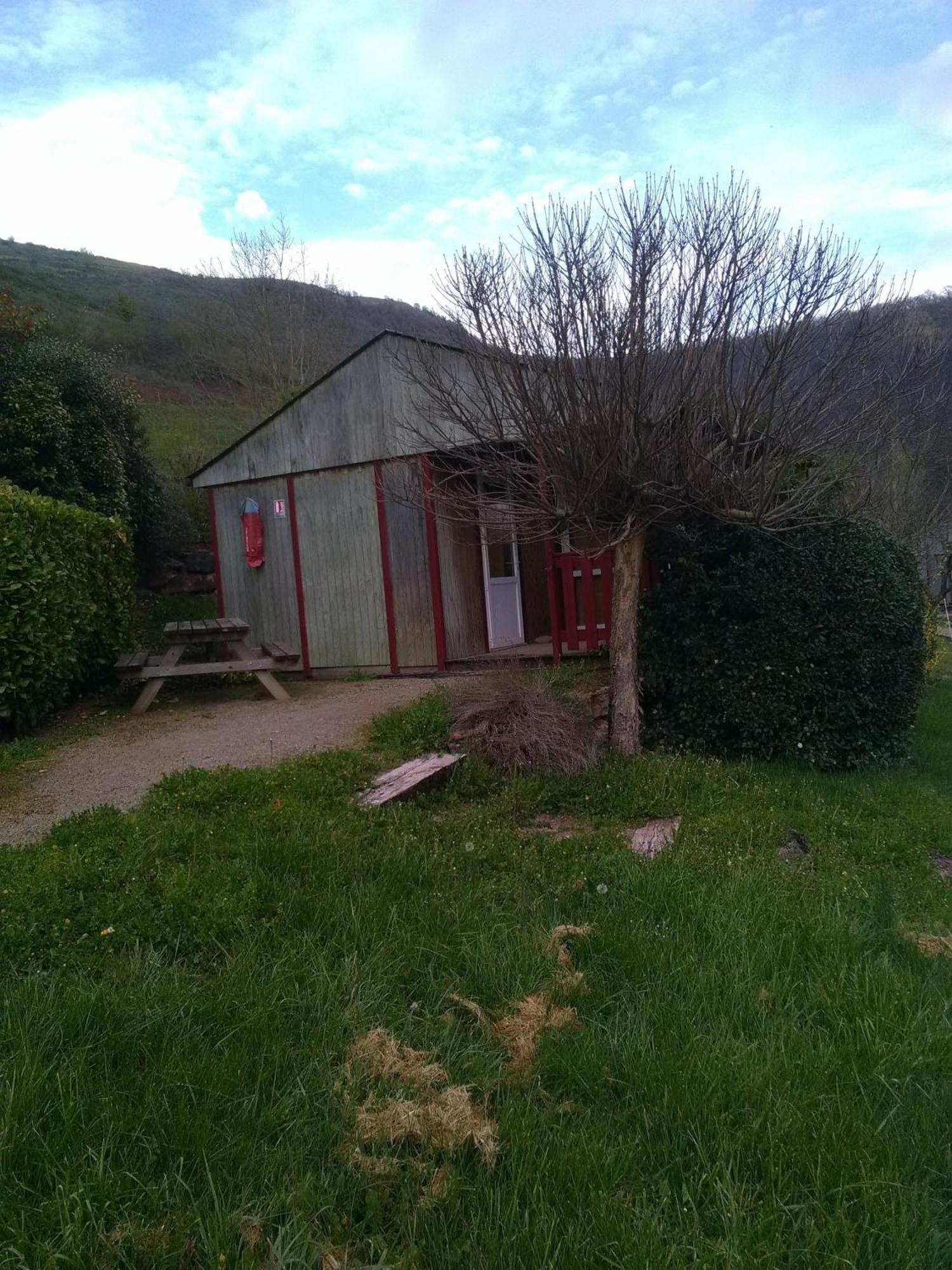 La Fregiere Chalets Clairvaux-d'Aveyron Dış mekan fotoğraf