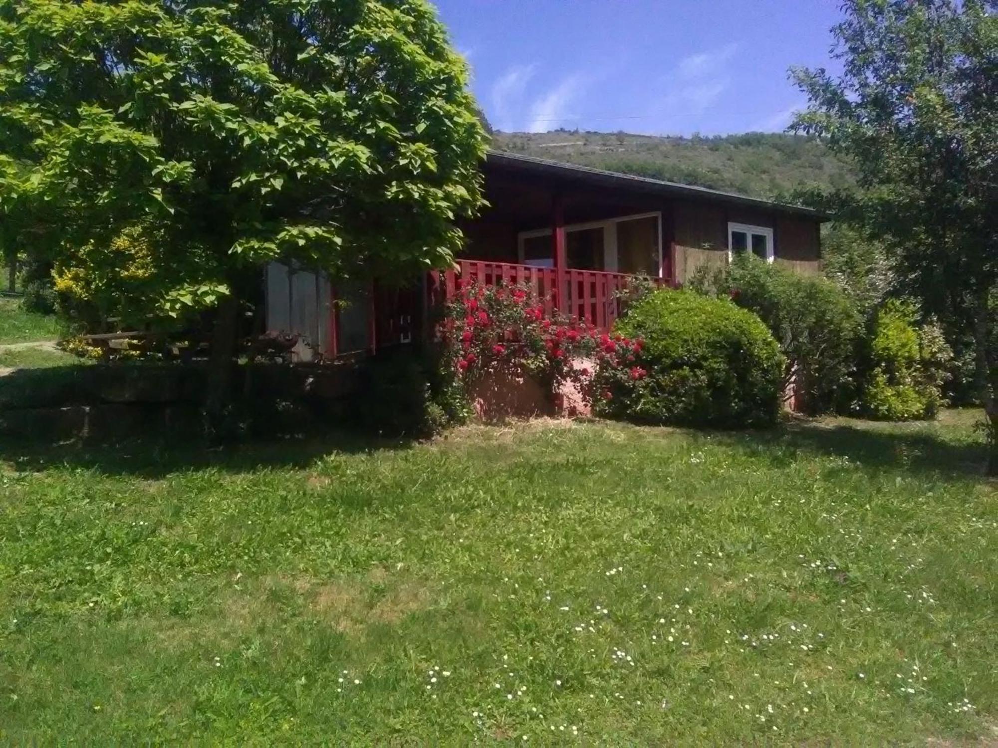 La Fregiere Chalets Clairvaux-d'Aveyron Dış mekan fotoğraf