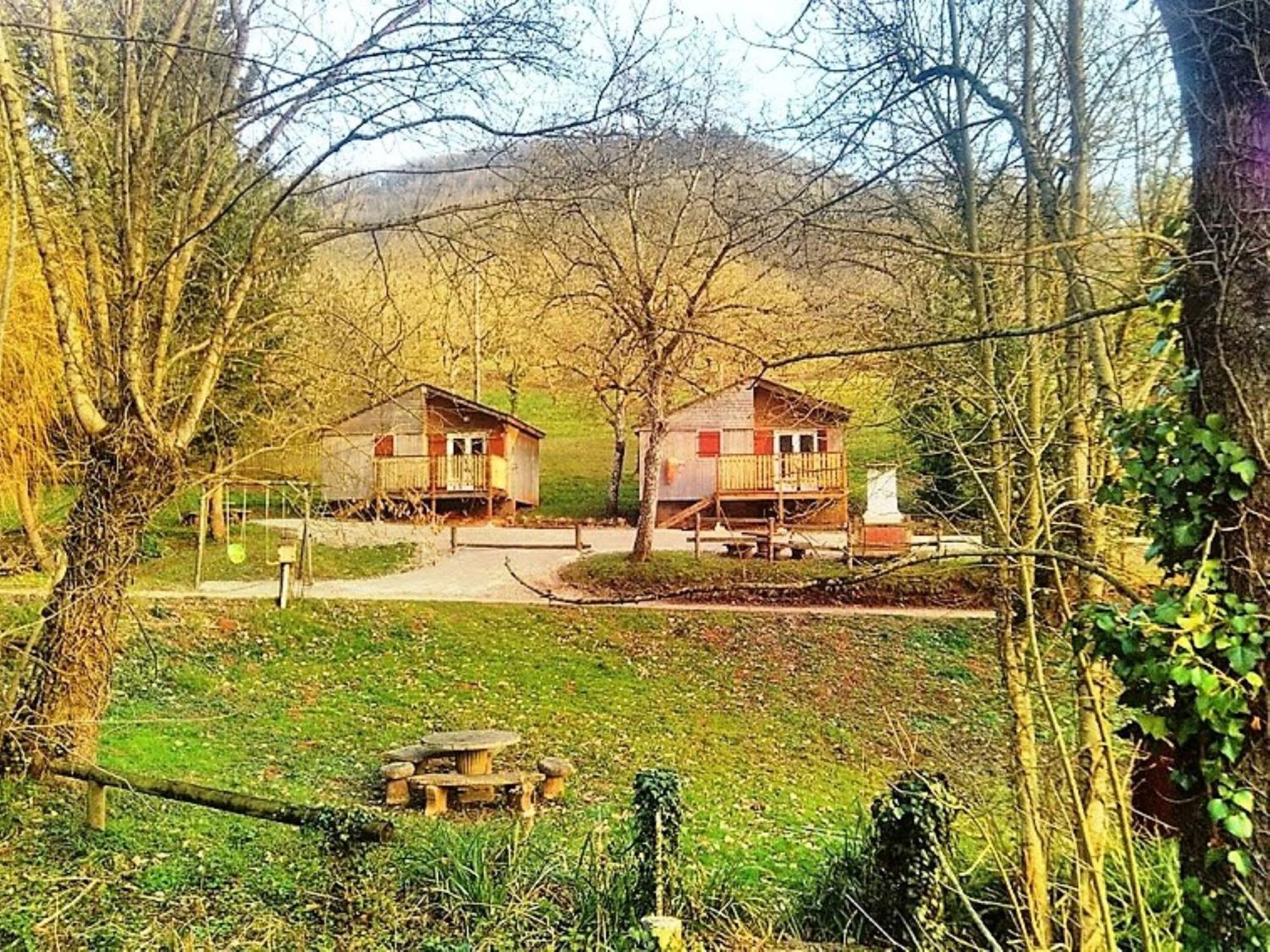 La Fregiere Chalets Clairvaux-d'Aveyron Dış mekan fotoğraf