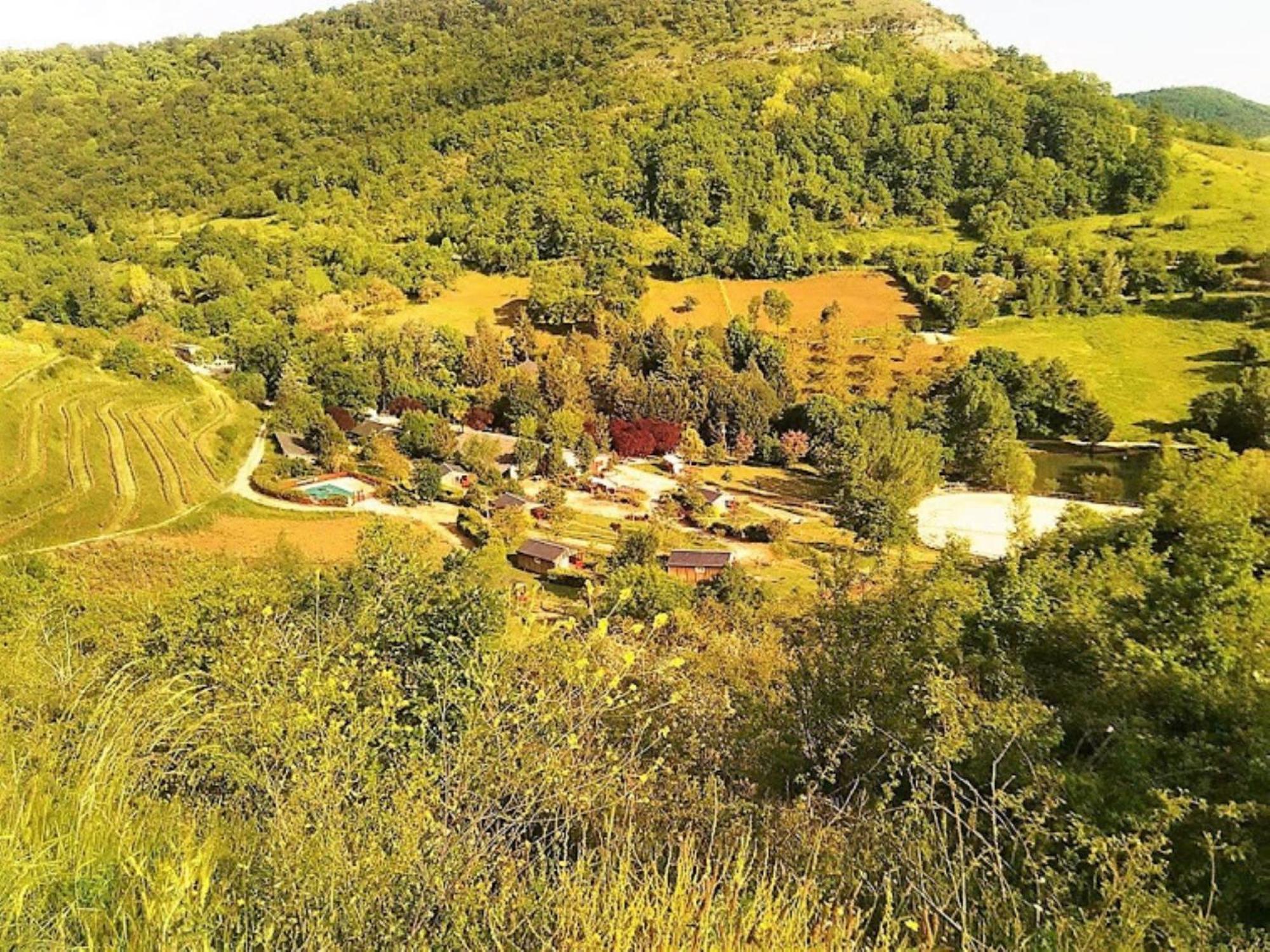 La Fregiere Chalets Clairvaux-d'Aveyron Dış mekan fotoğraf